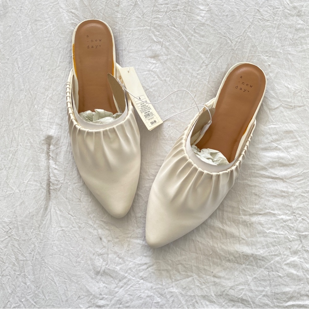 A new day white/cream flats women’s size 9